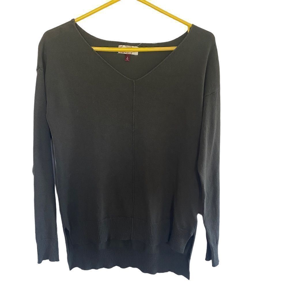 SO long sleeve green small high low hem blouse